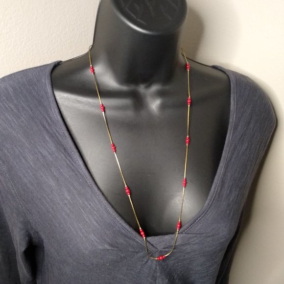 Vintage Small Red Bead Necklace & Bracelet Set - Picture 8 of 9